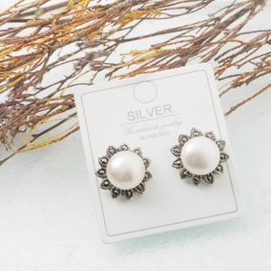 ***Sold*** 925 Sterling Silver Mother of Pearl Marcasite Stud Earrings
